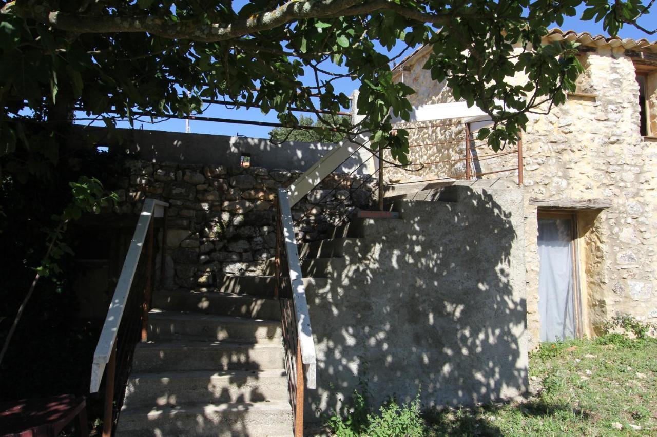 Studio Gard Calme Et Nature Russan Bagian luar foto
