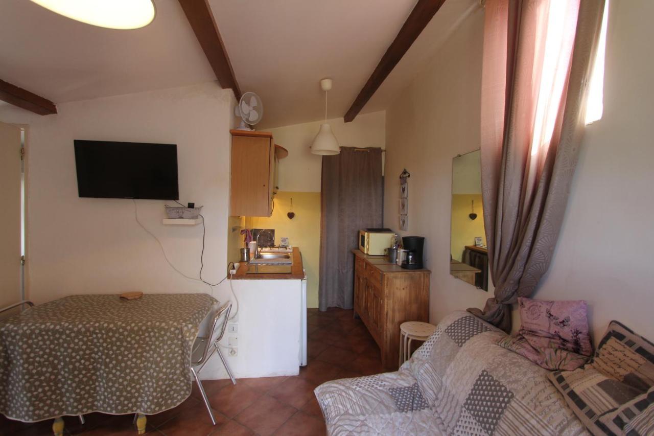 Studio Gard Calme Et Nature Russan Bagian luar foto
